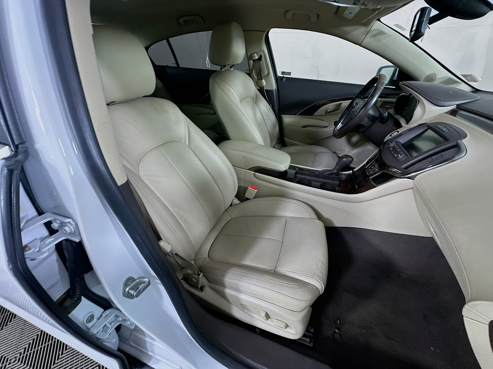Used 2016 Buick LaCrosse Leather FWD image 30