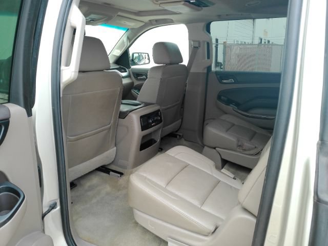 Used 2016 Chevrolet Suburban LT RWD image 21