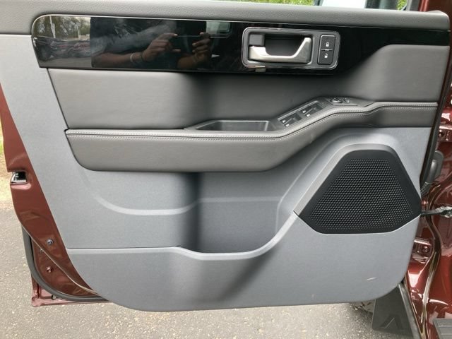 New 2026 INEOS Grenadier Station Wagon AWD/4WD image 13