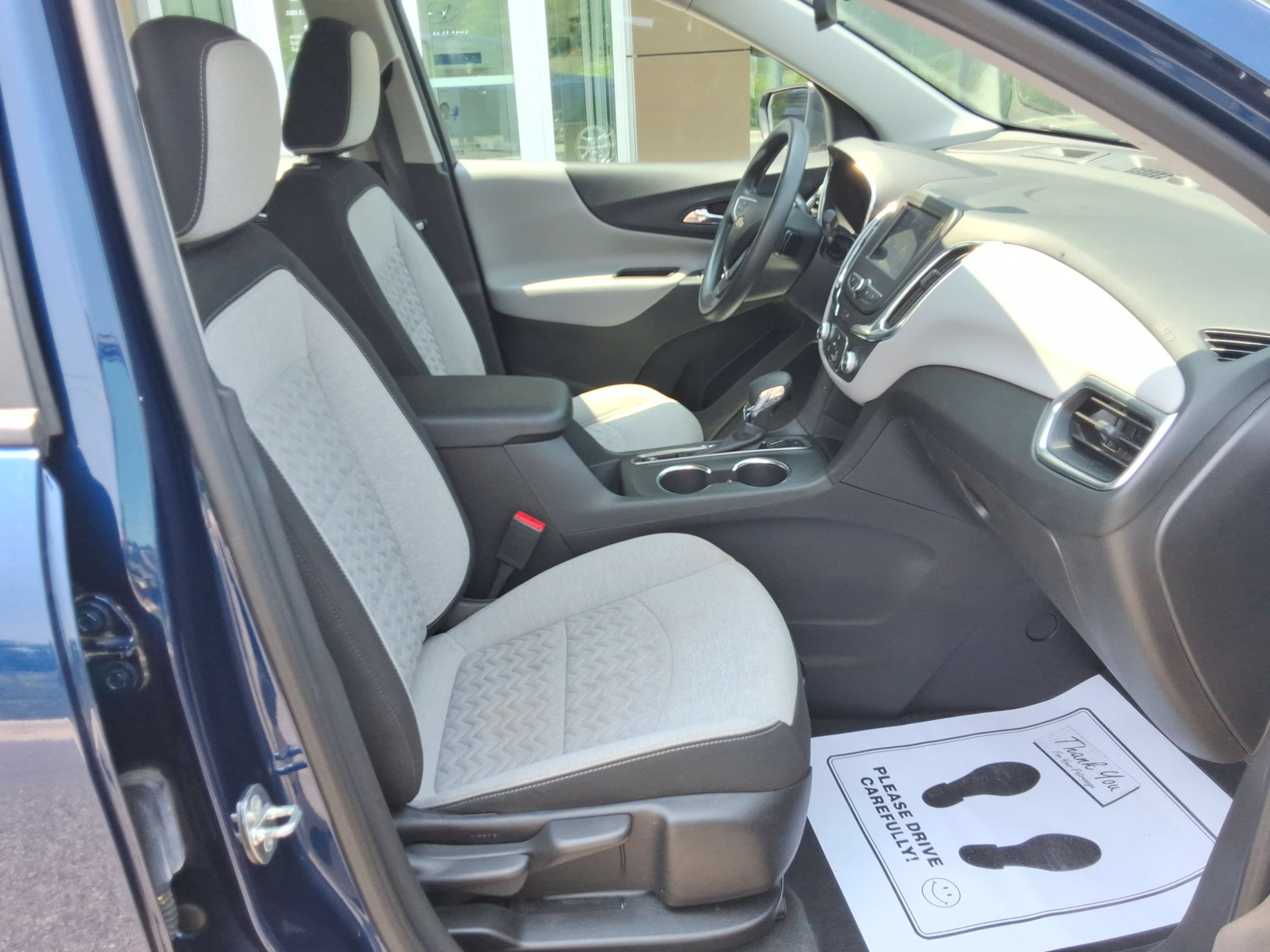 Used 2022 Chevrolet Equinox LS AWD/4WD image 32