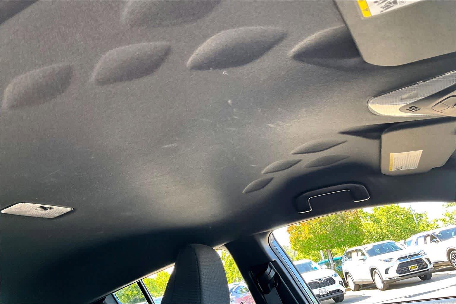 Used 2018 Toyota C-HR XLE FWD image 13