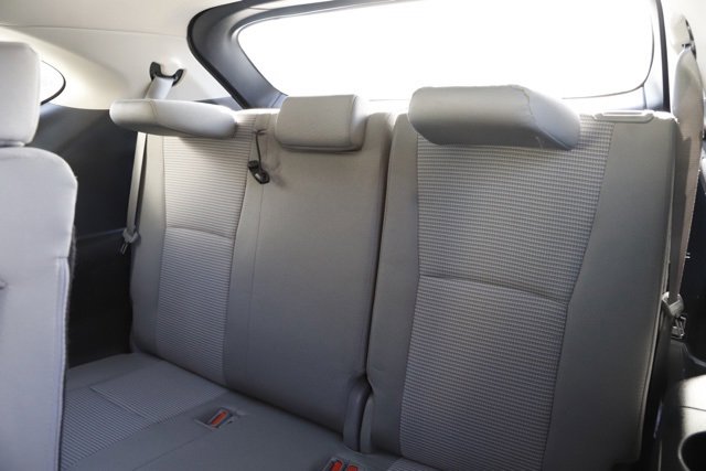 Used 2020 Toyota Highlander L image 16