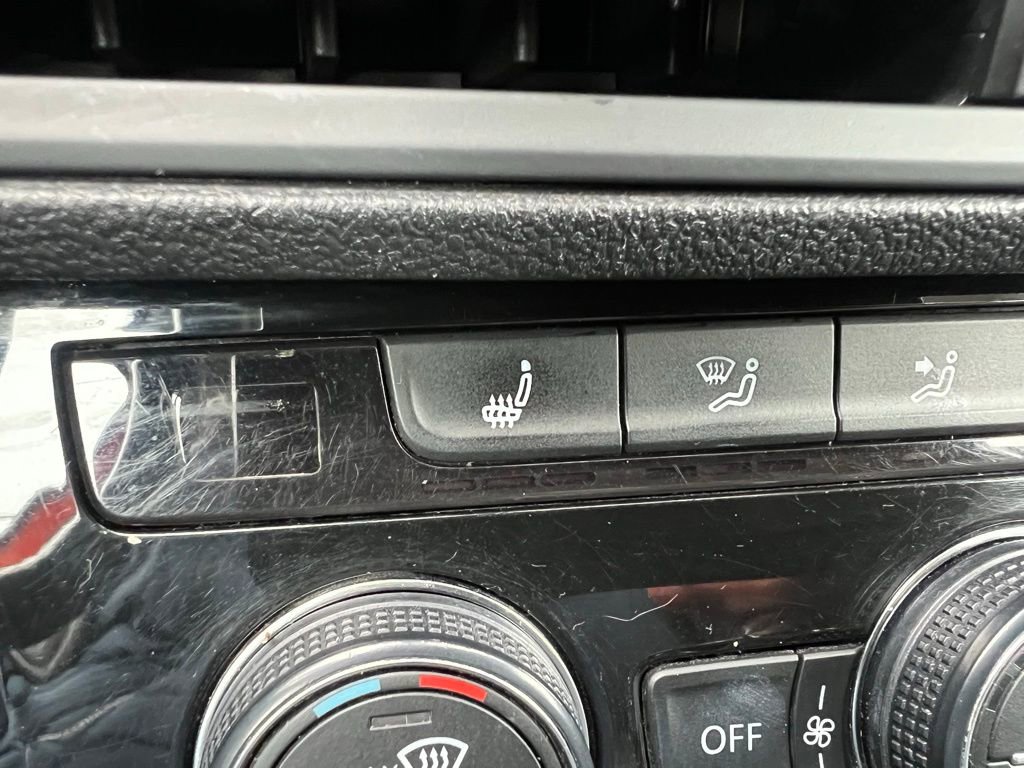 Used 2019 Volkswagen Jetta SE image 38