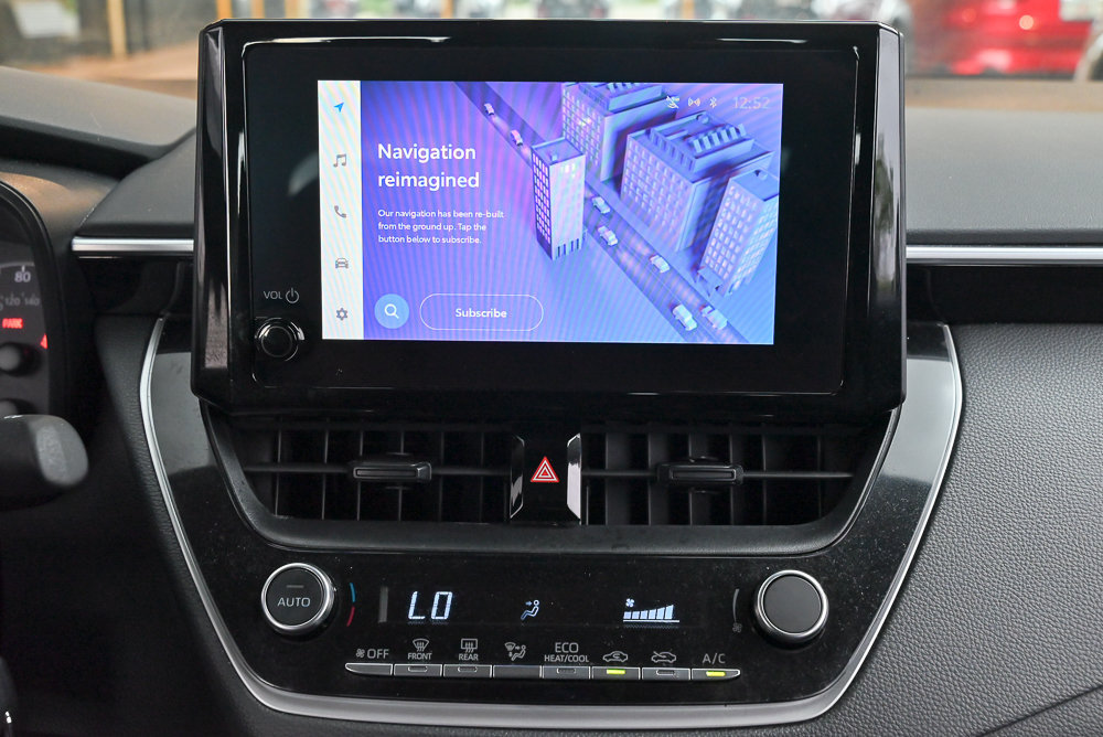 Used 2023 Toyota Corolla LE FWD image 22