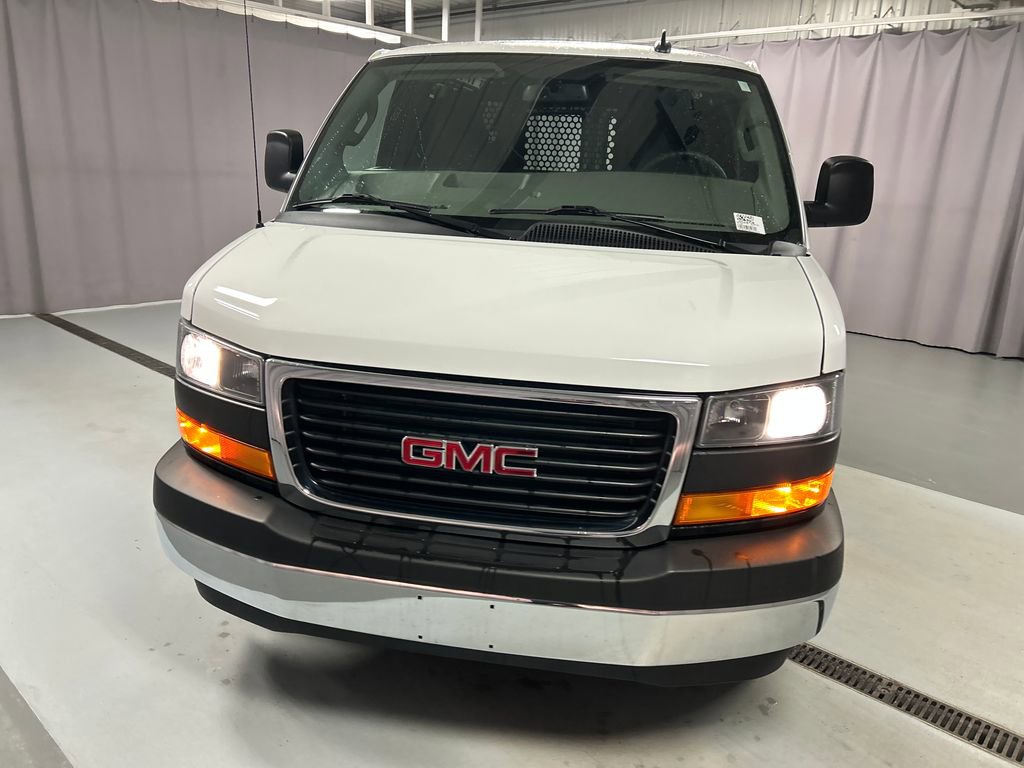 Used 2024 GMC Savana 2500 w/ Driver Convenience Package image 2