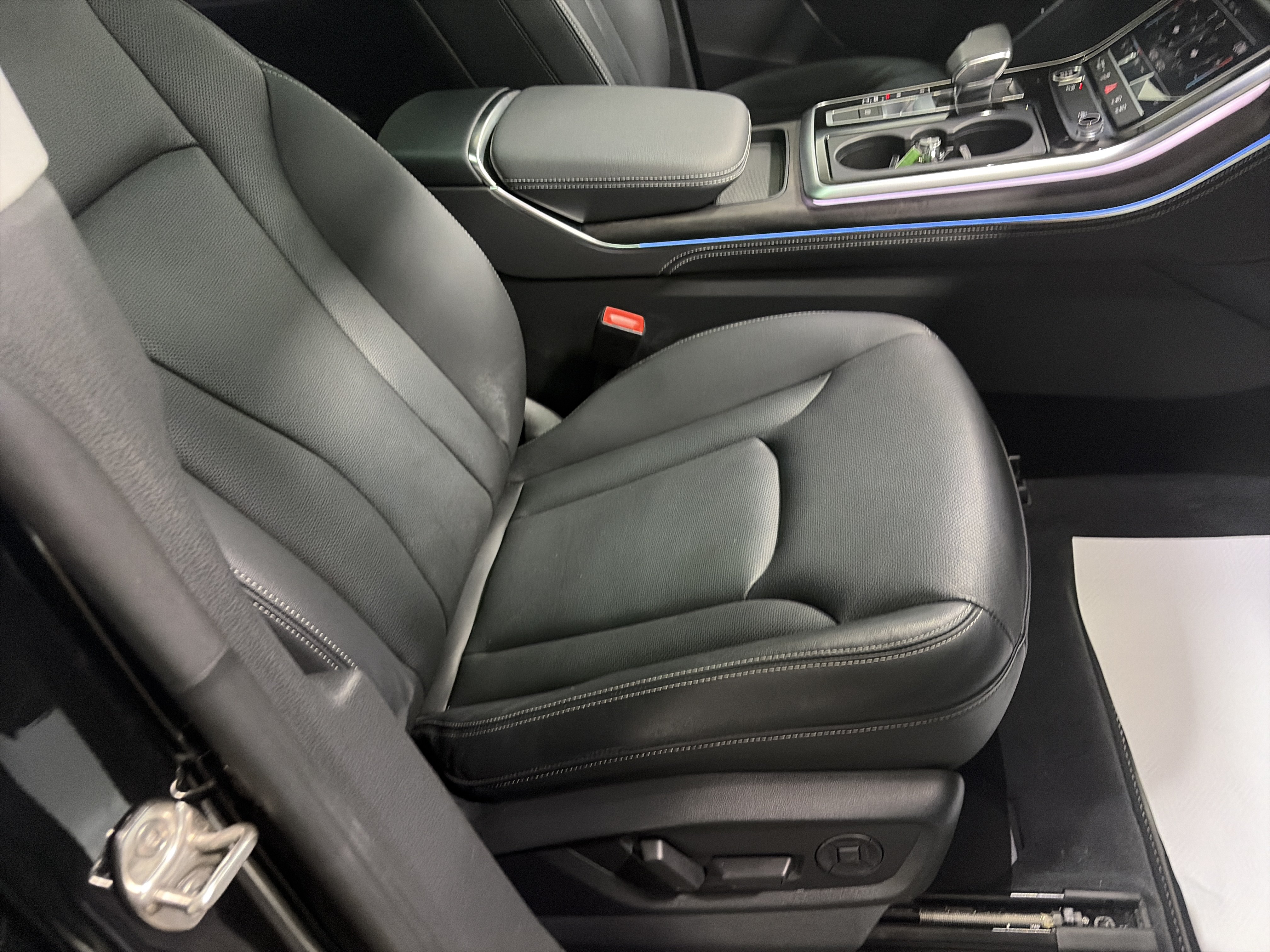 Certified 2023 Audi Q8 Premium Plus AWD/4WD image 34