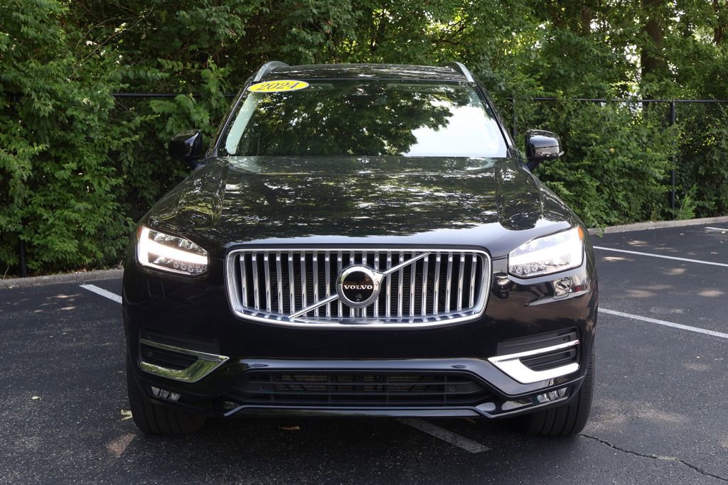 Used 2024 Volvo XC90 B6 Plus image 2
