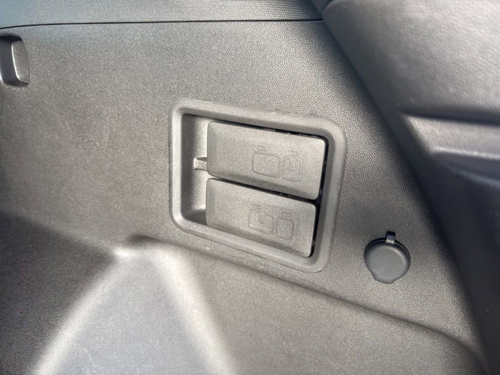 Used 2021 Chevrolet Equinox Premier image 29