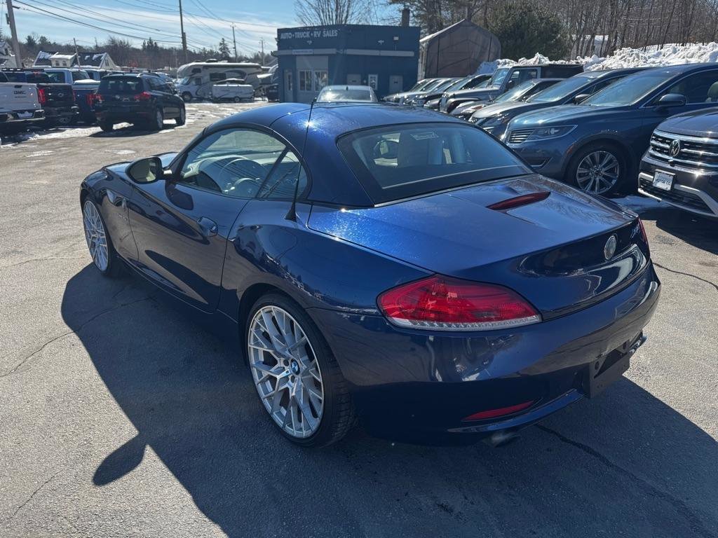 Used 2011 BMW Z4 sDrive35i image 4