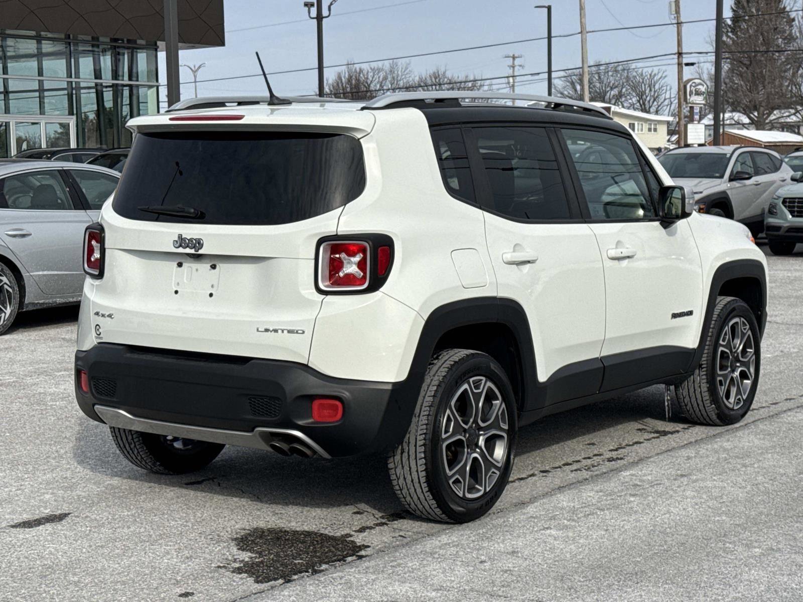 Used 2017 Jeep Renegade Limited image 25