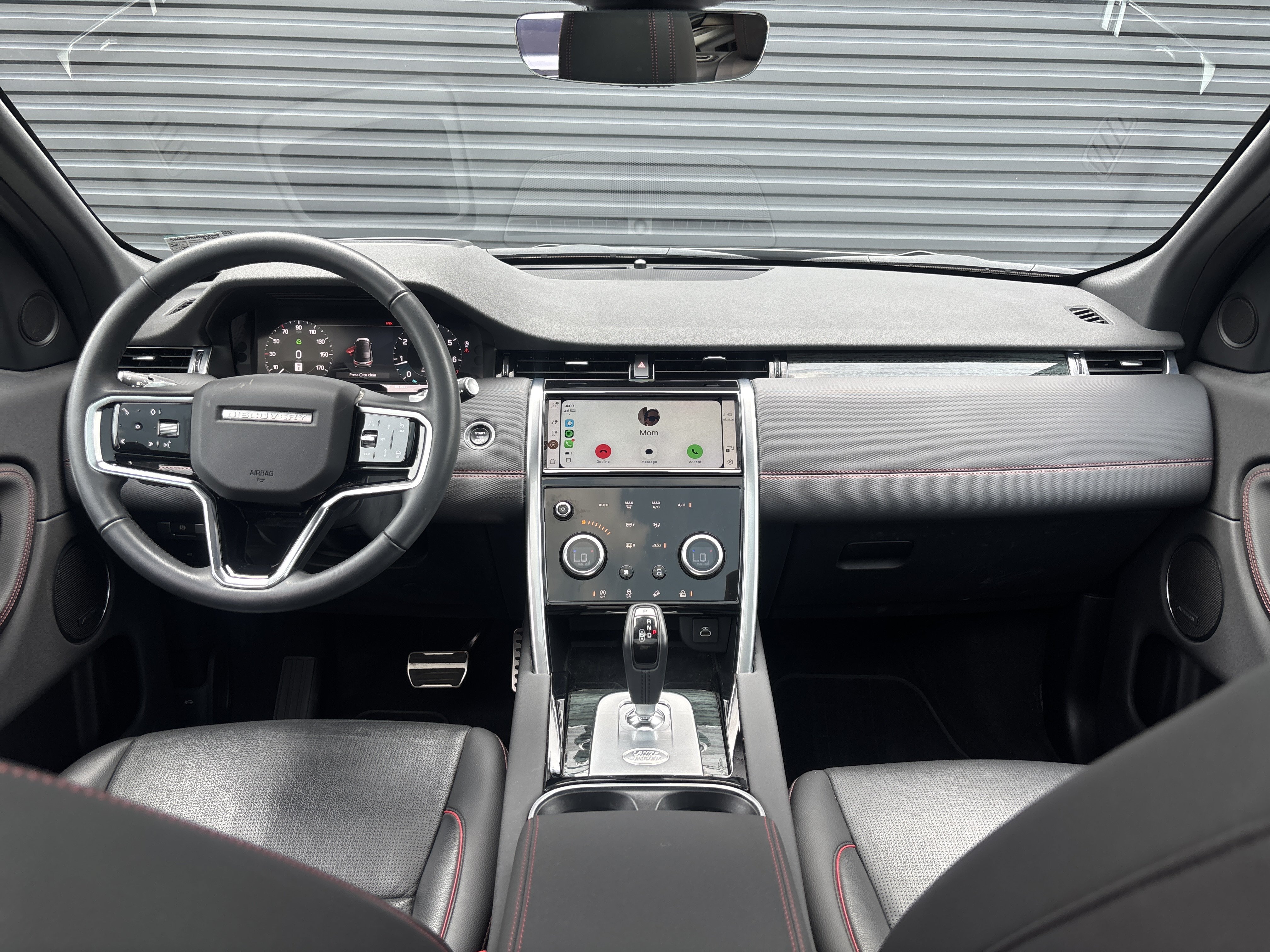 Used 2023 Land Rover Discovery Sport SE R-Dynamic AWD/4WD image 18