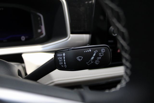 New 2025 Volkswagen Taos SEL image 14