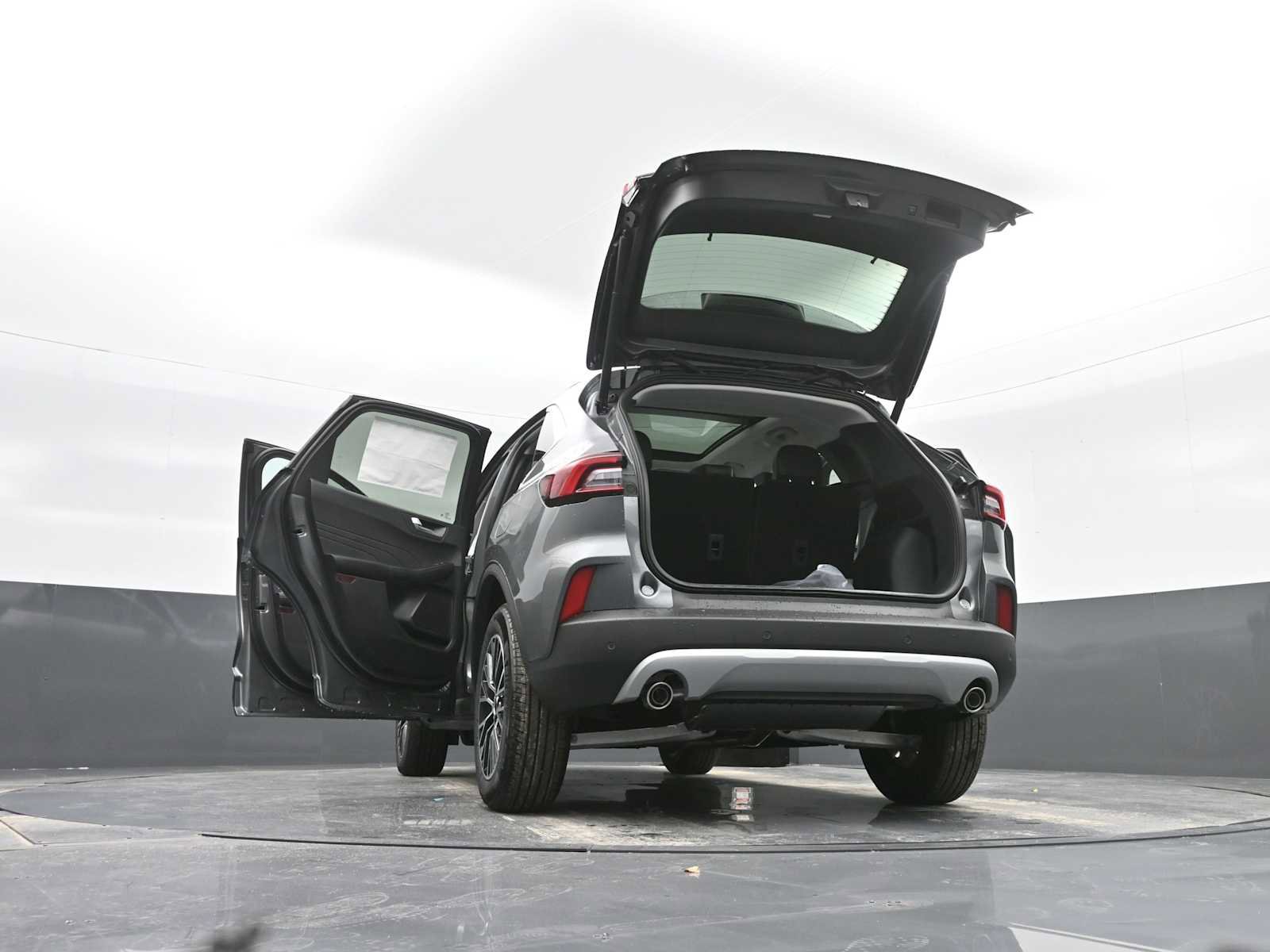 New 2025 Ford Escape SE image 43