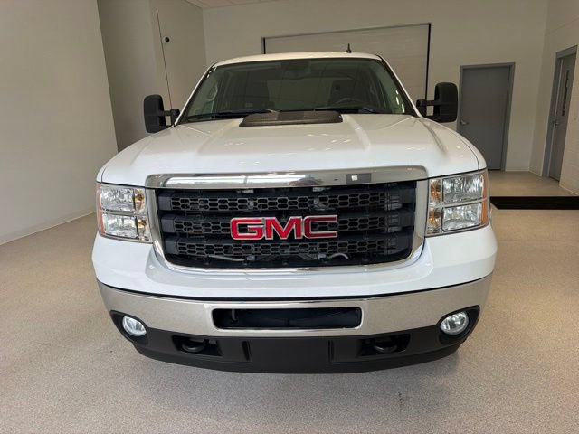 Used 2011 GMC Sierra 3500 SLE w/ SLE Preferred Package AWD/4WD image 2