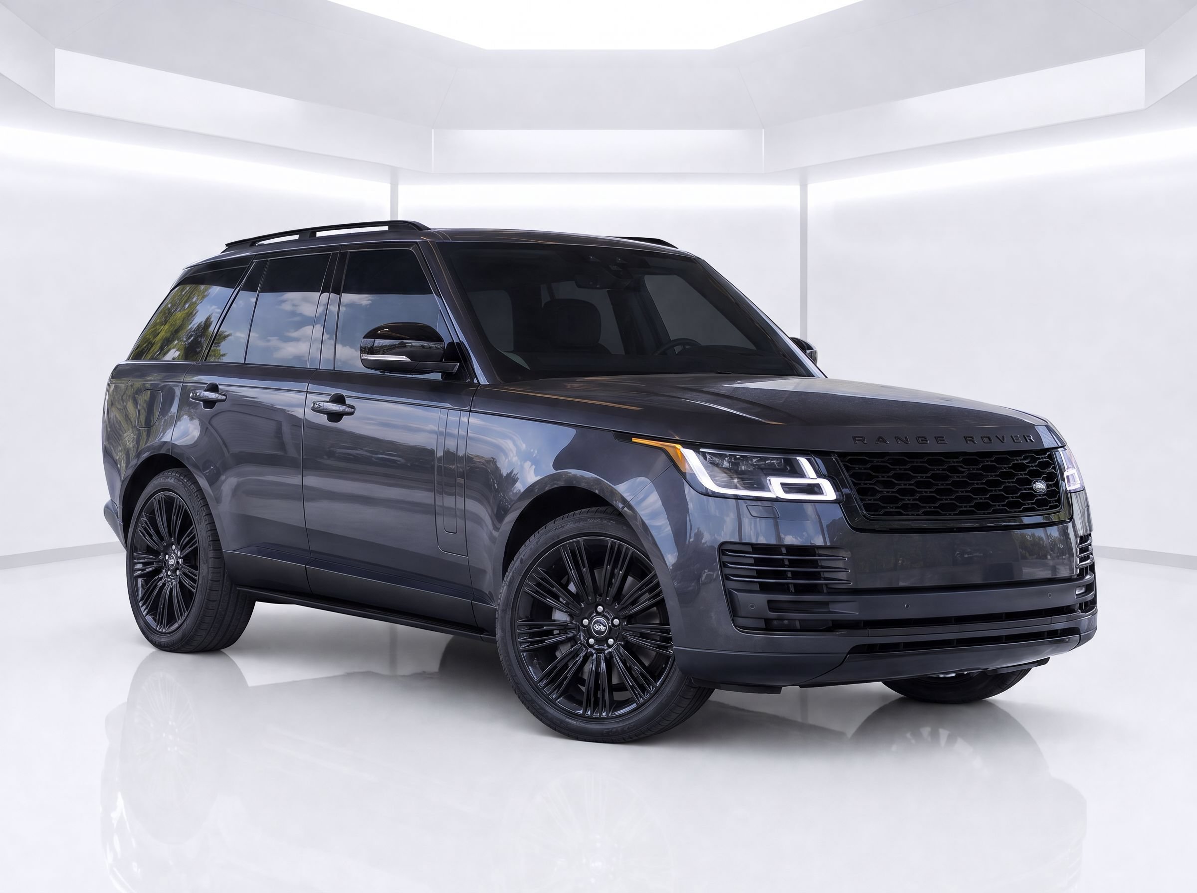 Used 2020 Land Rover Range Rover HSE AWD/4WD image 2