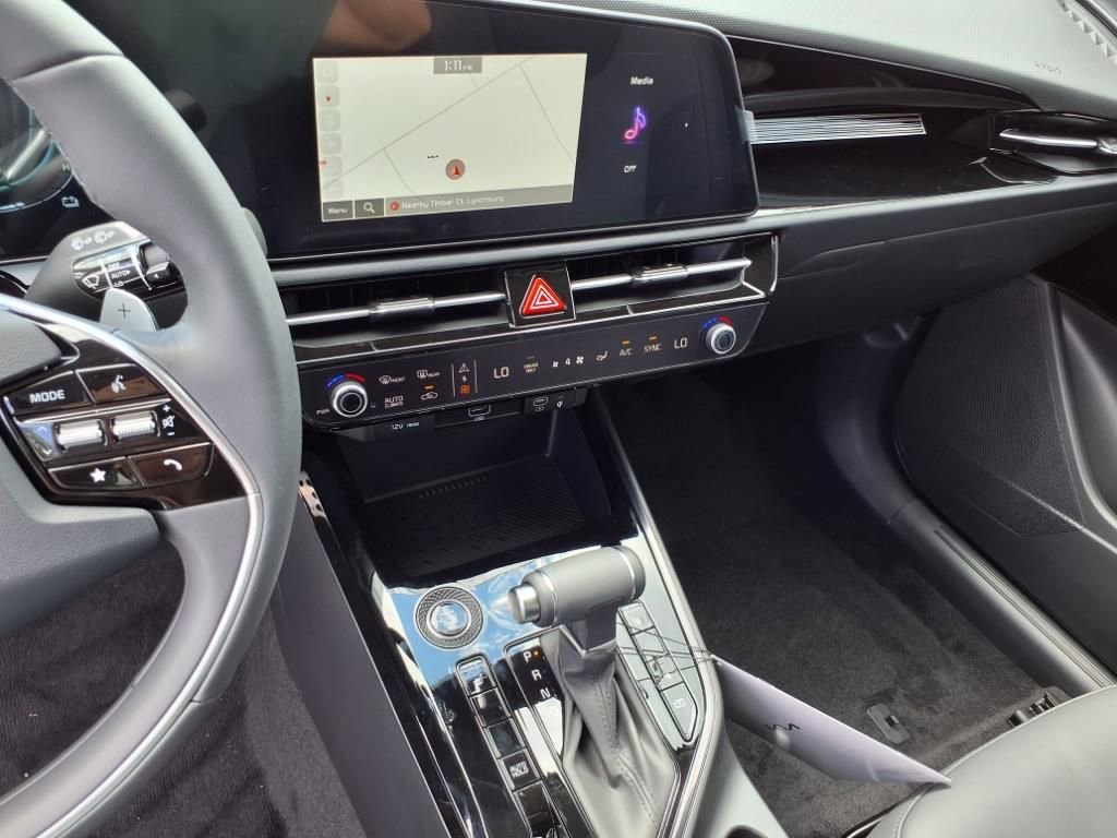 New 2025 Kia Niro EX Touring image 25
