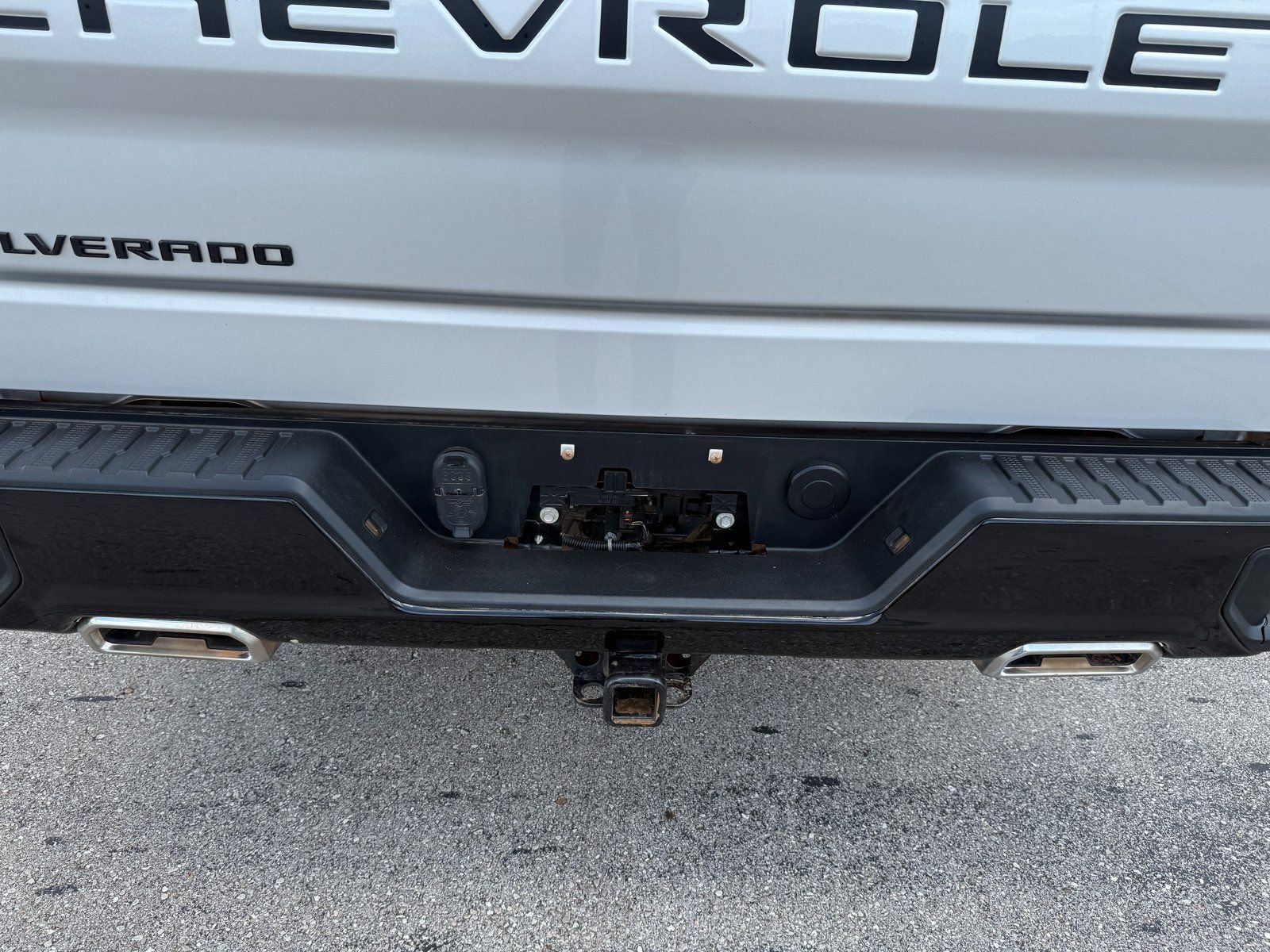 Used 2021 Chevrolet Silverado 1500 LT Trail Boss w/ LPO, Dark Essentials Package image 8