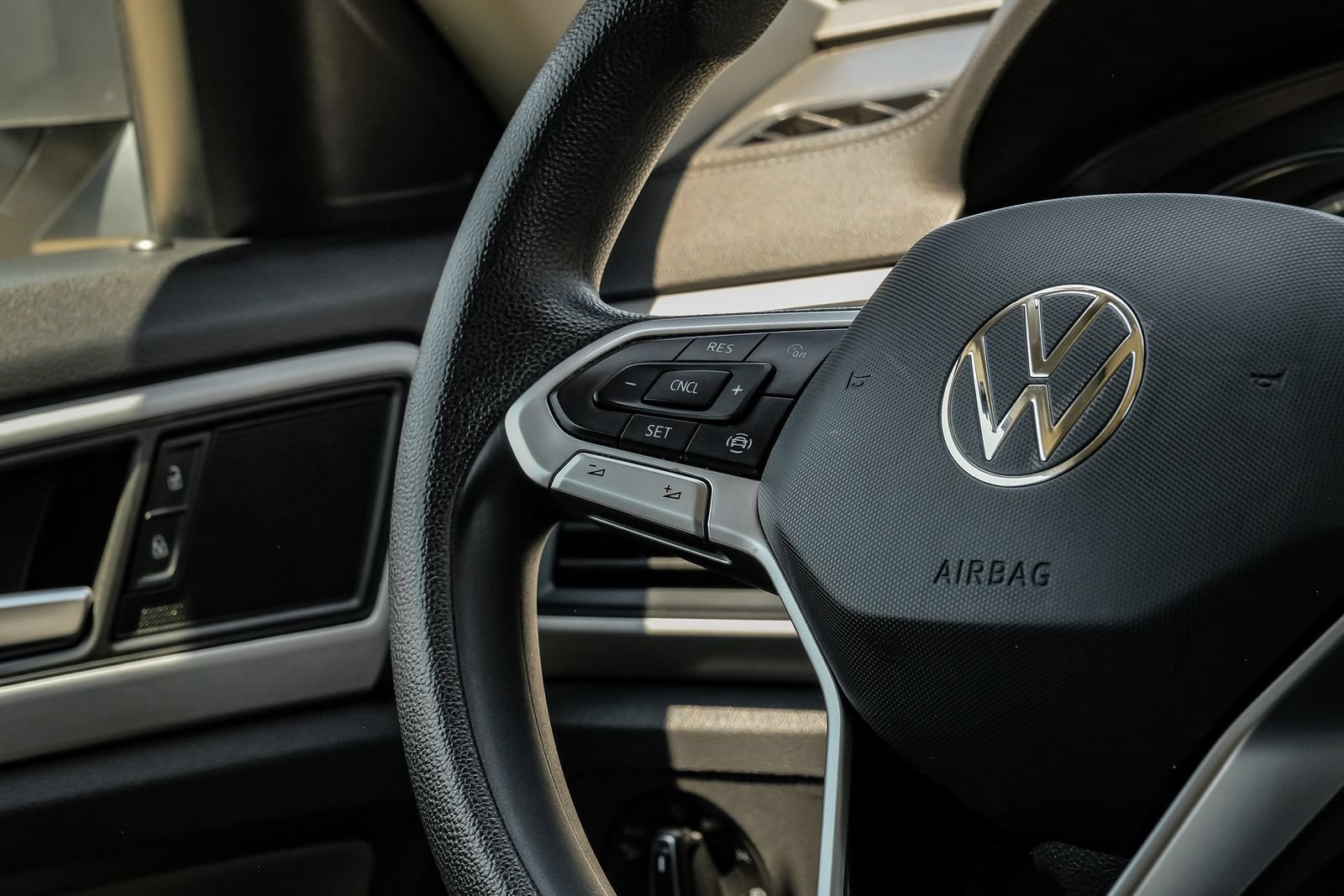Used 2021 Volkswagen Atlas S FWD image 15