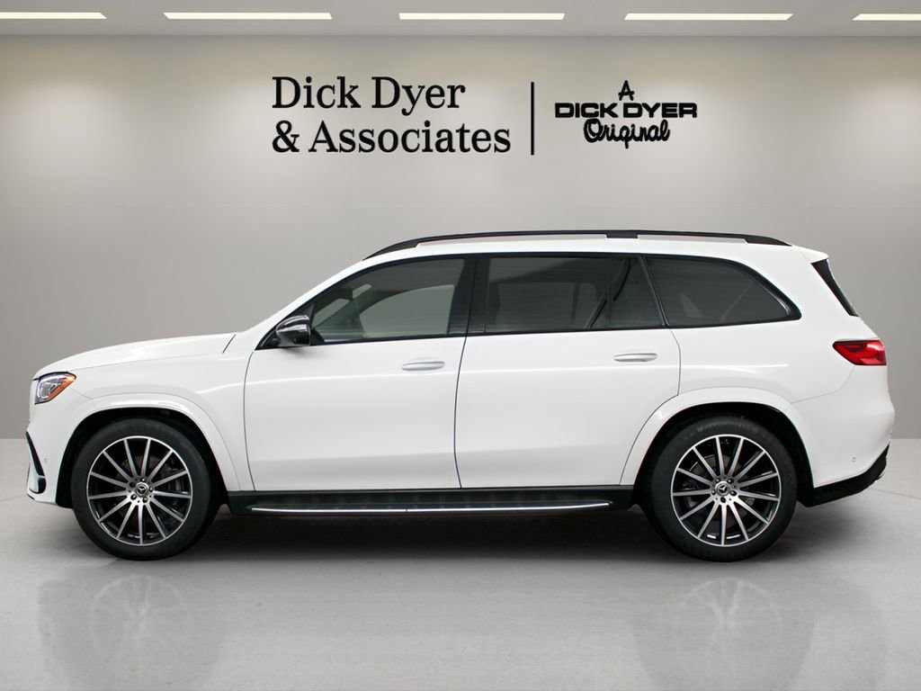 Used 2024 Mercedes-Benz GLS 450 4MATIC image 6