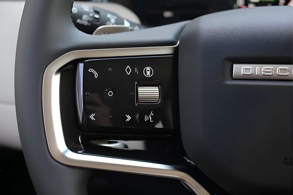 New 2025 Land Rover Discovery Sport S AWD/4WD image 20