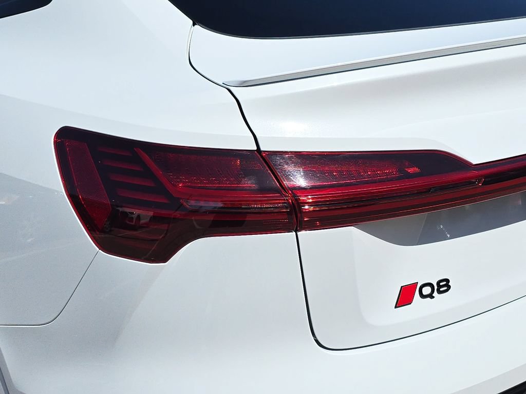 Certified 2024 Audi Q8 e-tron Prestige AWD/4WD image 37