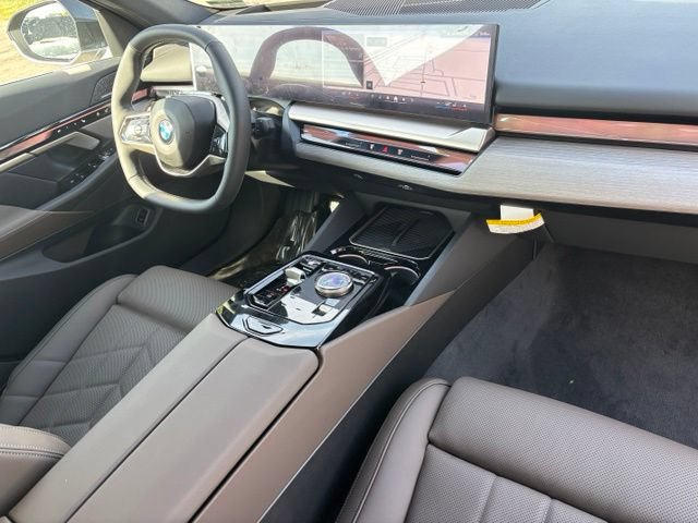 New 2027 BMW 530i xDrive w/ Premium Package AWD/4WD image 27