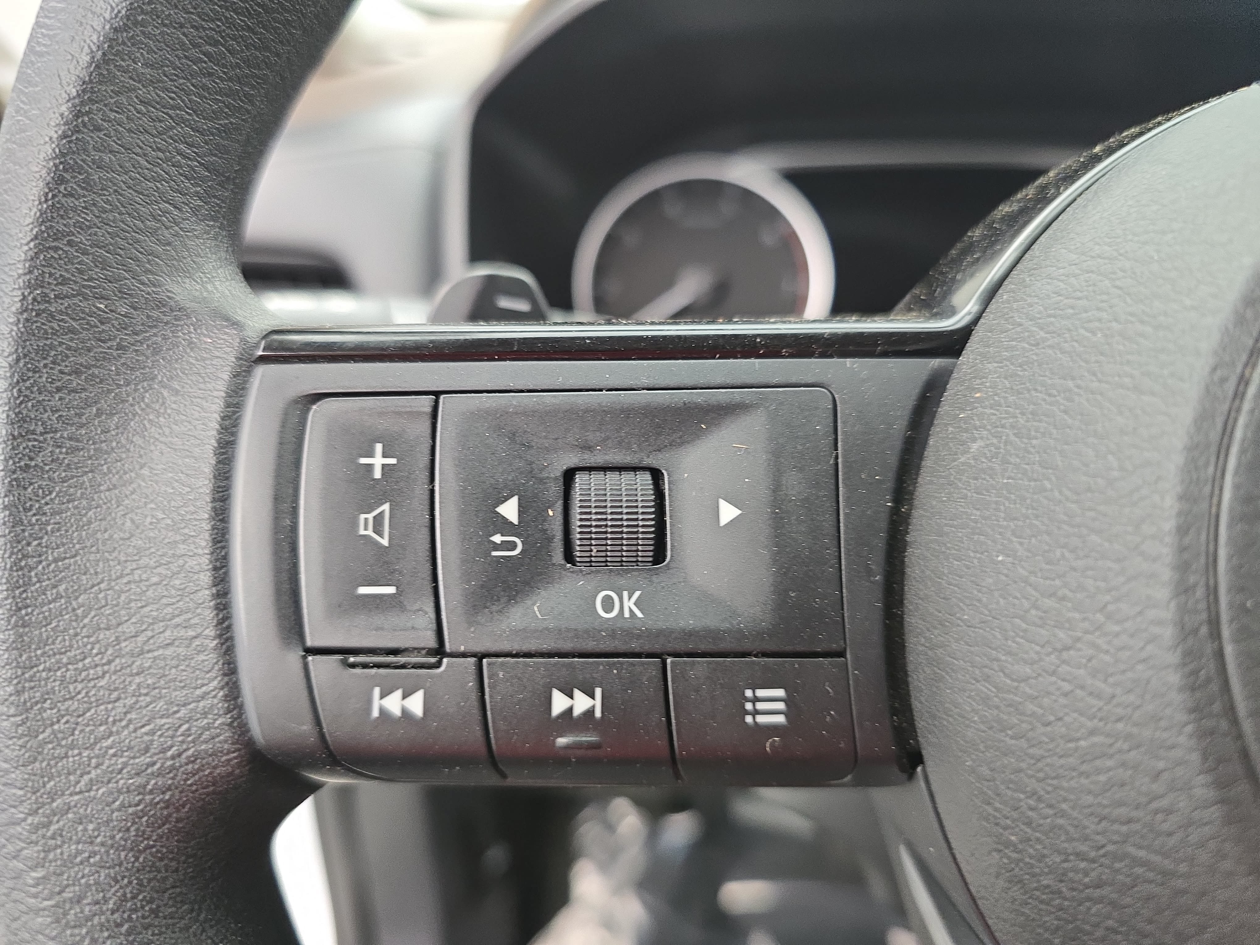 Certified 2023 Nissan Rogue SV AWD/4WD image 16