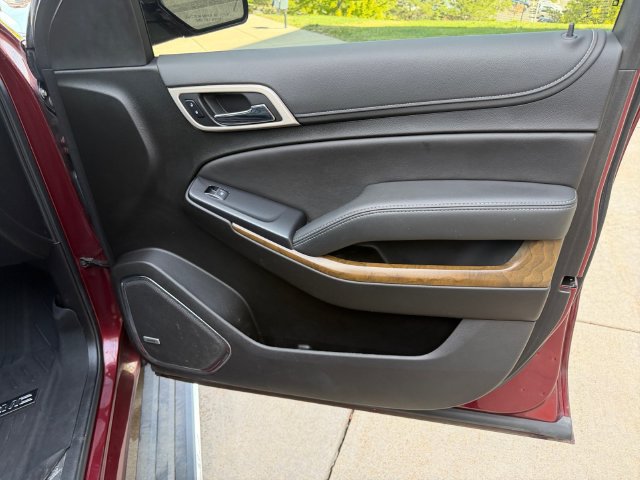 Used 2019 GMC Yukon Denali w/ Denali Ultimate Package AWD/4WD image 9
