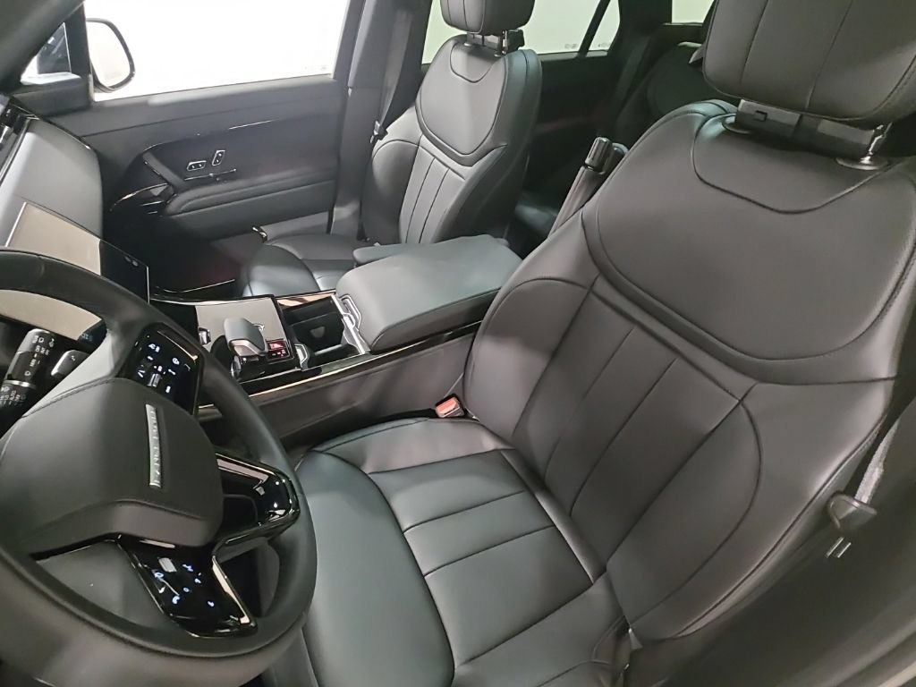 New 2026 Land Rover Range Rover Sport Dynamic SE AWD/4WD image 23