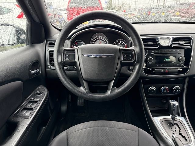 Used 2013 Chrysler 200 LX image 18