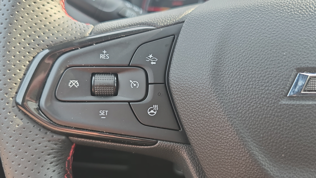 Used 2023 Chevrolet TrailBlazer RS w/ Sun and Liftgate Package AWD/4WD image 18