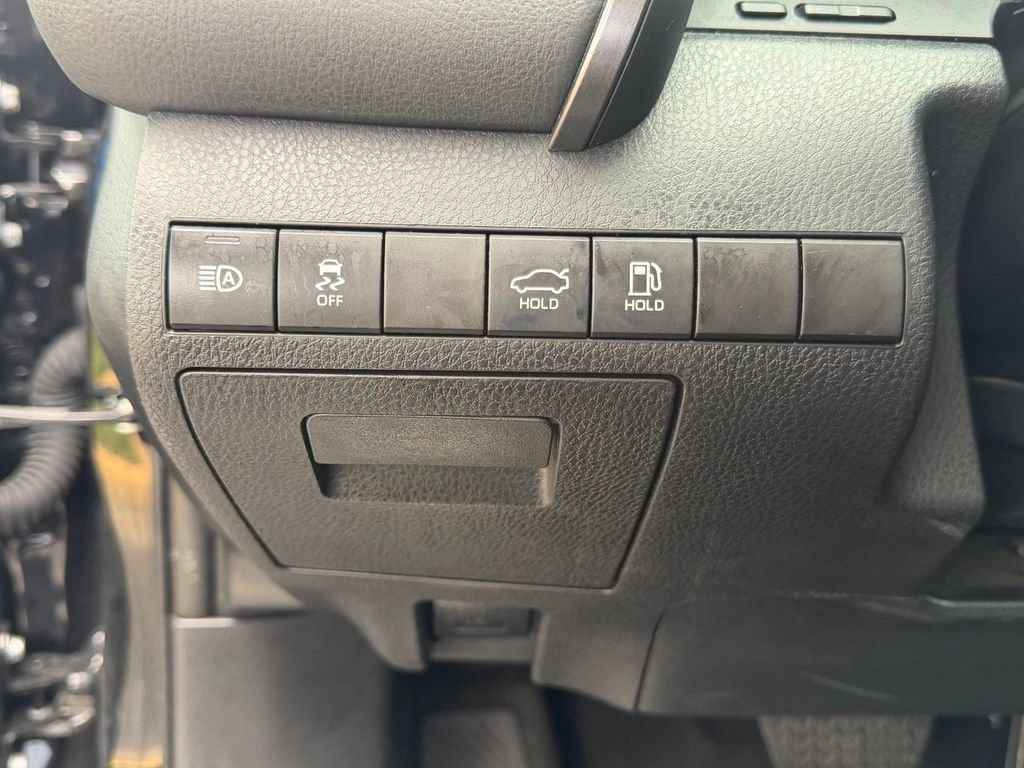 Used 2024 Toyota Camry XSE FWD image 30