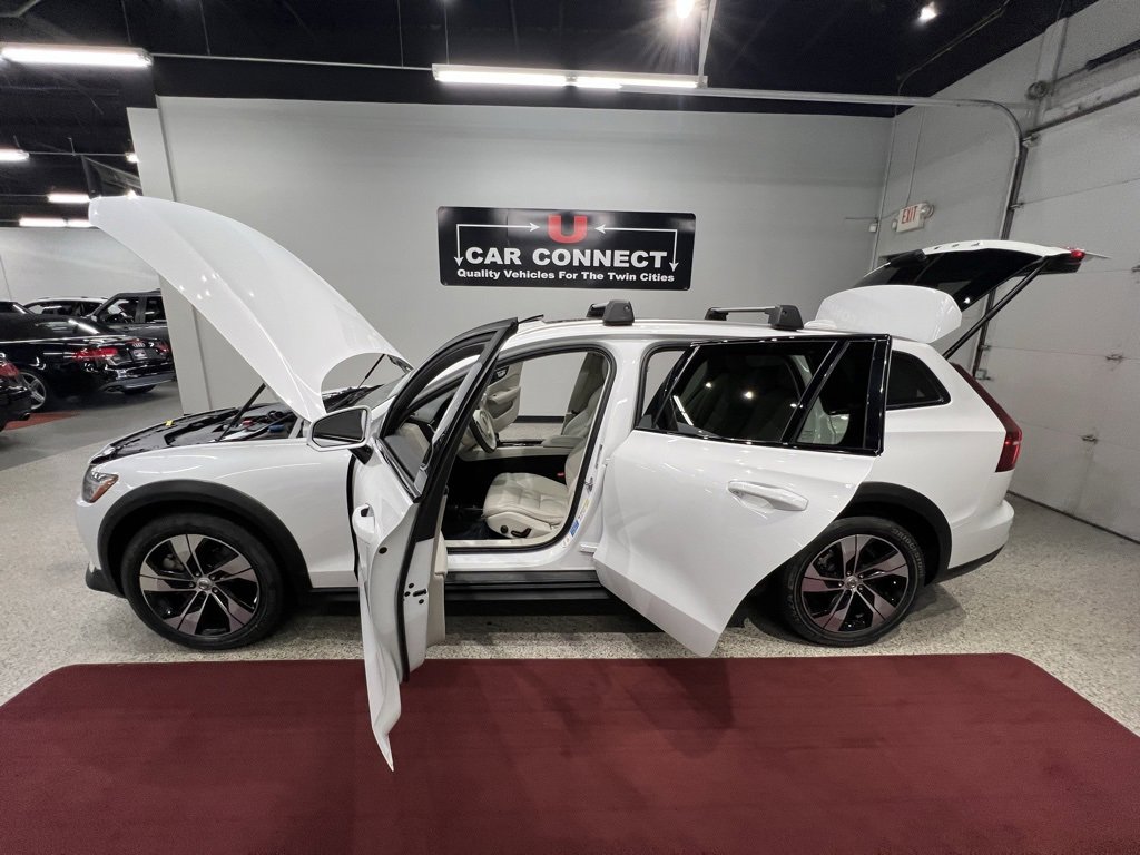 Used 2020 Volvo V60 T5 Cross Country w/ Protection Package Premier image 65