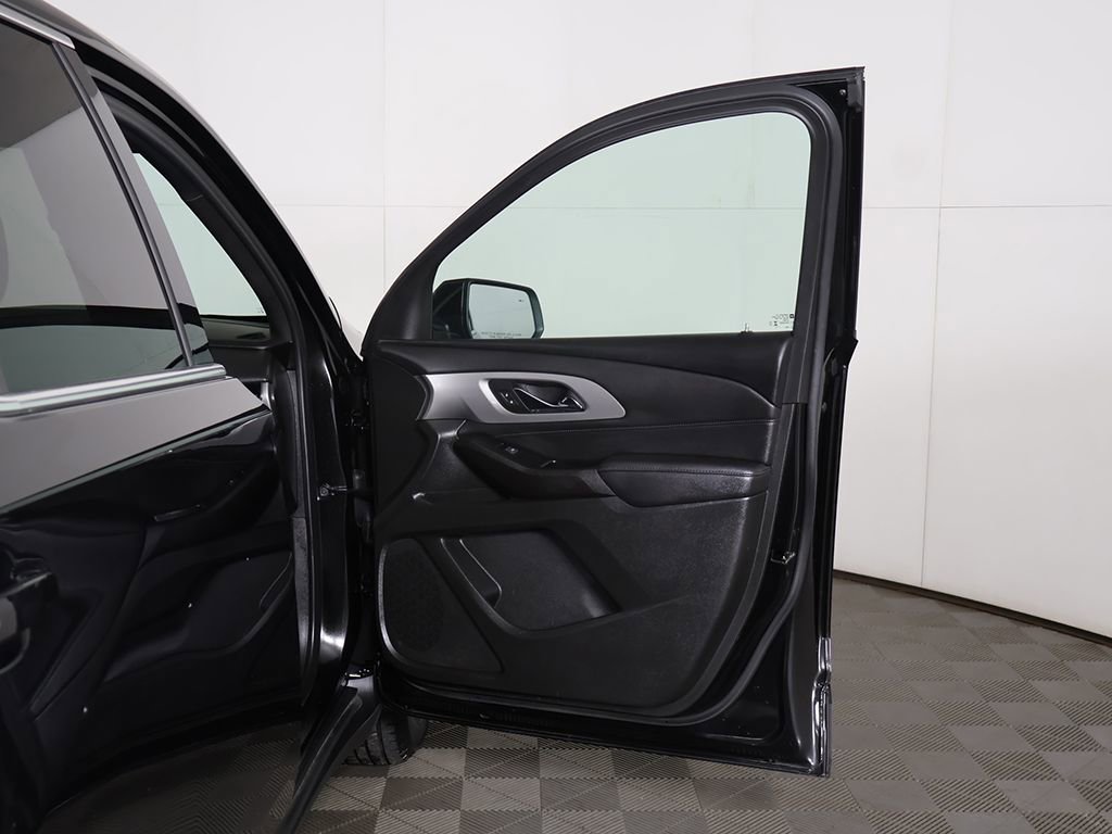 Used 2023 Chevrolet Traverse LT AWD/4WD image 20