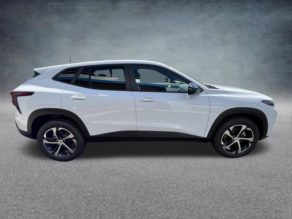 New 2026 Chevrolet Trax RS w/ Driver Confidence Package image 7