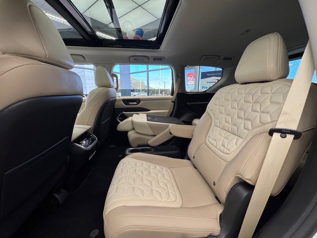 New 2026 Nissan Armada Platinum image 14