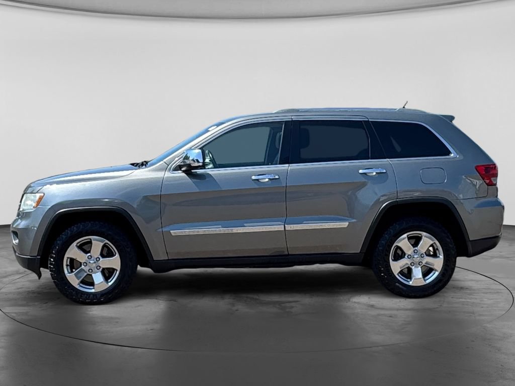 Used 2011 Jeep Grand Cherokee Limited w/ Trailer Tow Group IV AWD/4WD image 6