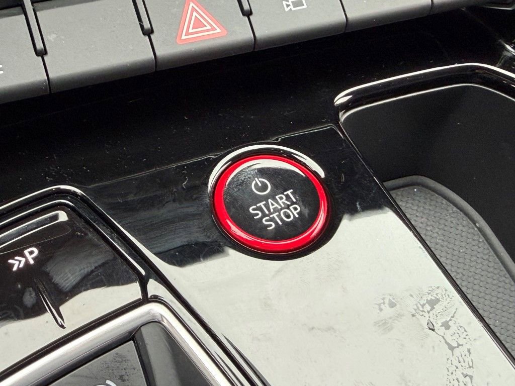 Certified 2022 Audi RS e-tron GT w/ Year 1 Package image 31