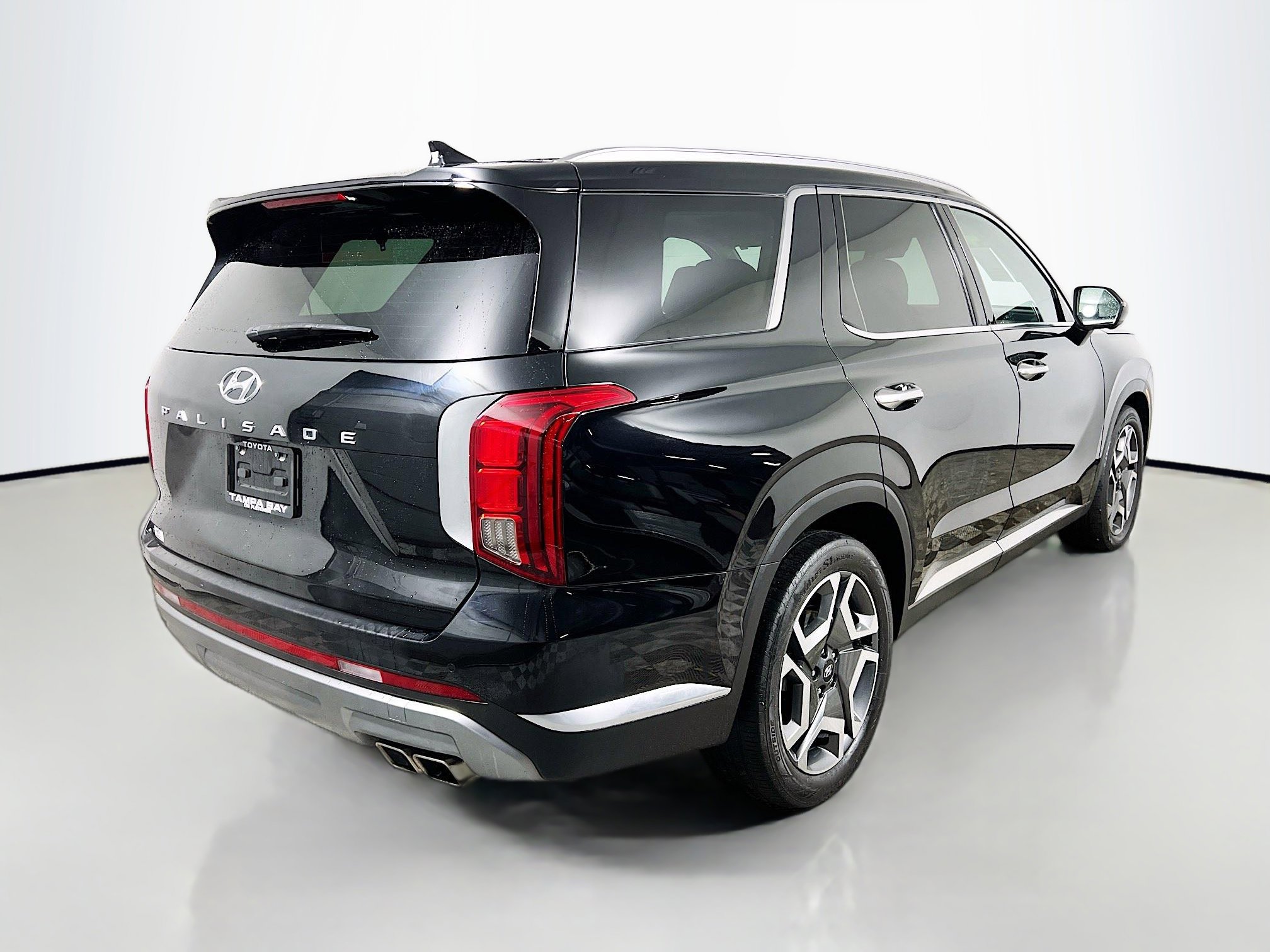 Used 2024 Hyundai Palisade Limited image 4