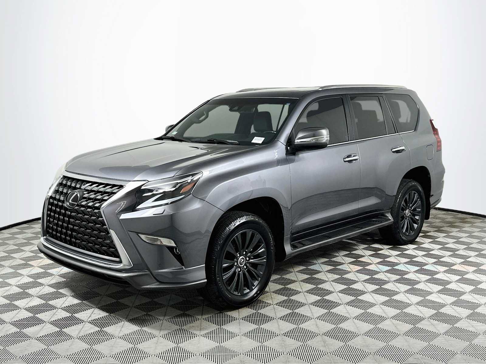 Used 2021 Lexus GX 460 Premium w/ Accessory Package AWD/4WD image 3