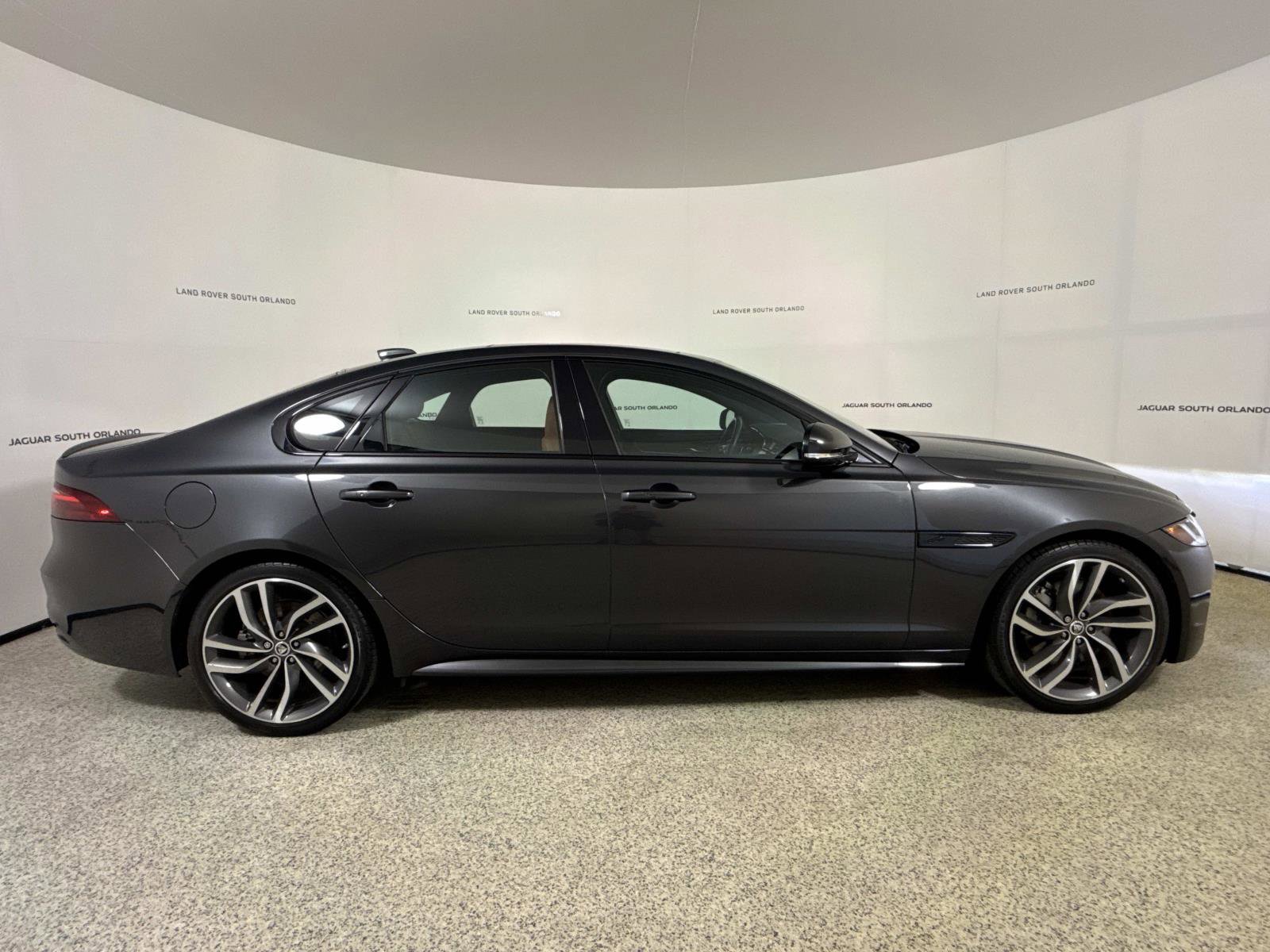 Certified 2024 Jaguar XF R-Dynamic SE RWD image 6
