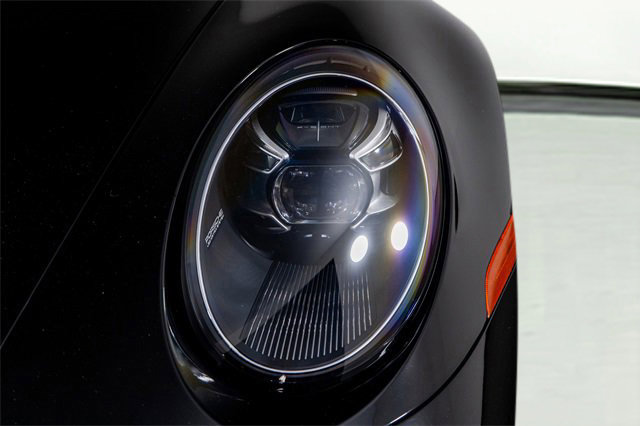 Used 2020 Porsche 911 Carrera w/ Premium Package image 24