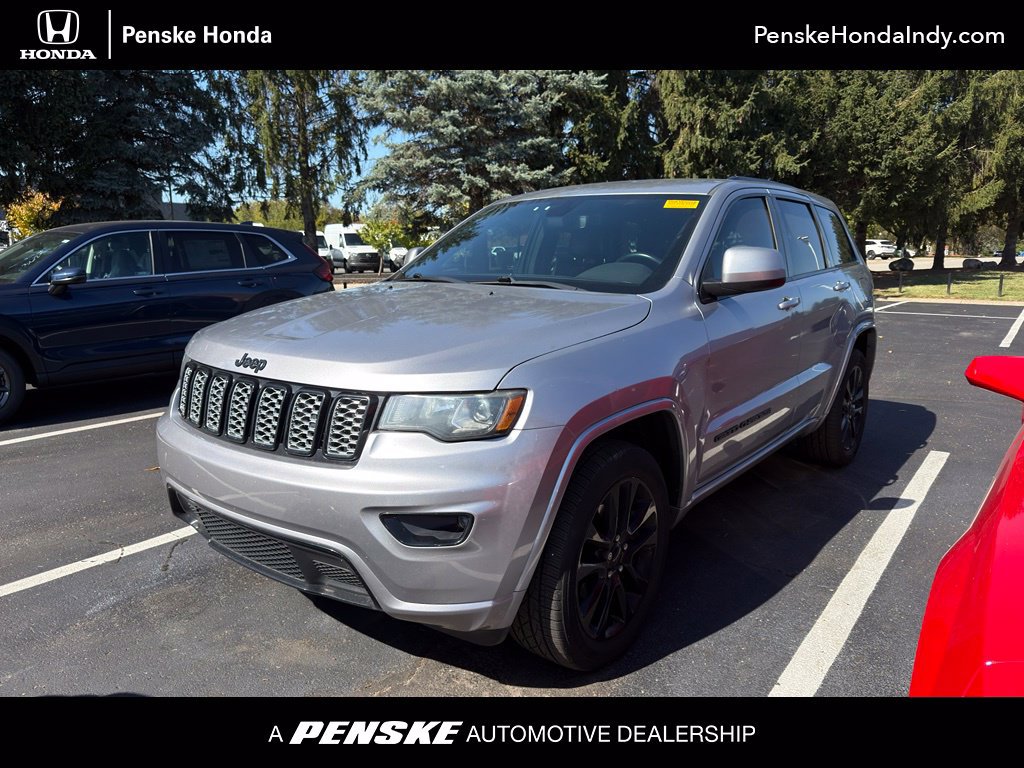 Used 2019 Jeep Grand Cherokee Altitude AWD/4WD image 1