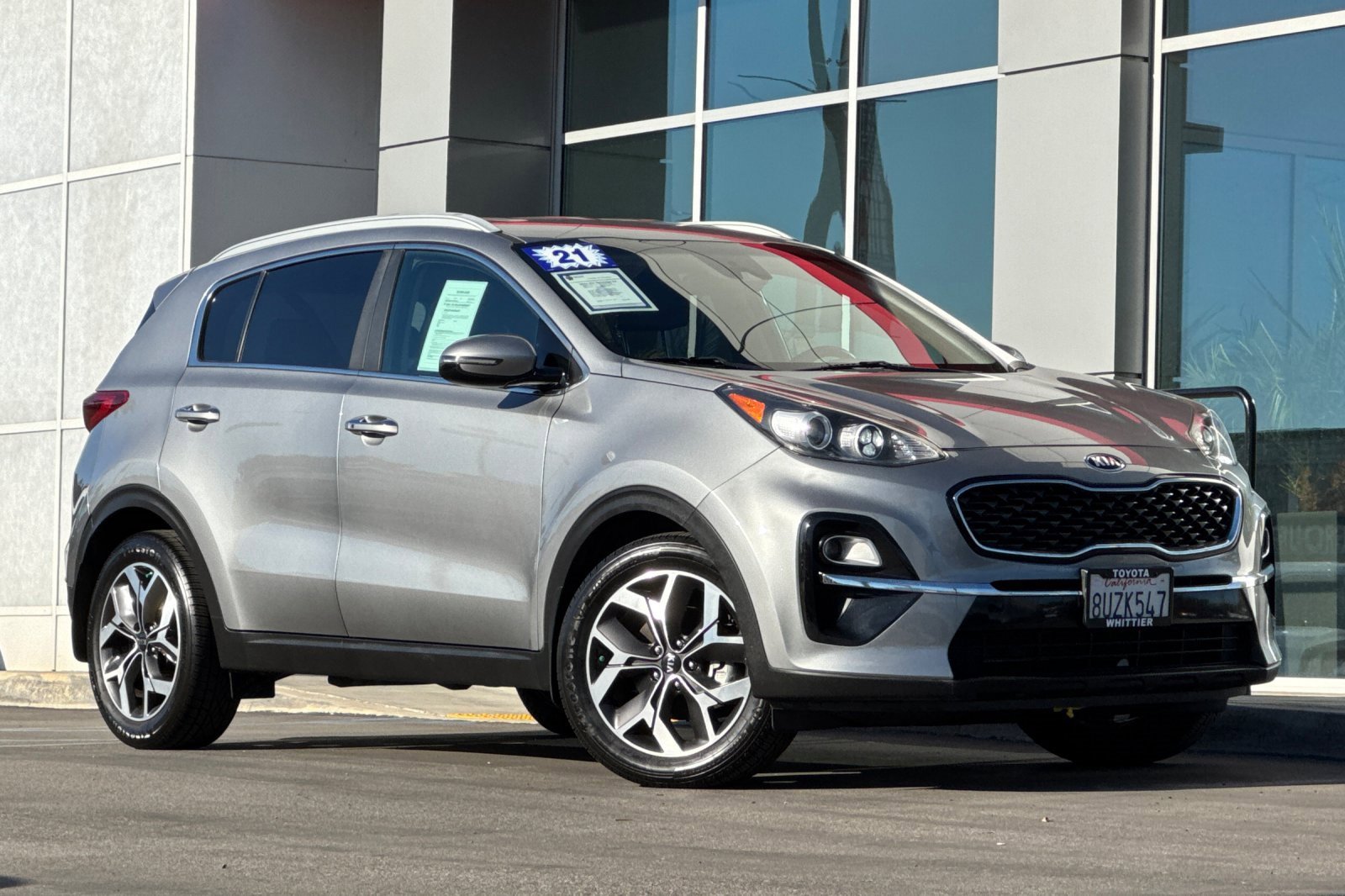 Used 2021 Kia Sportage EX image 2