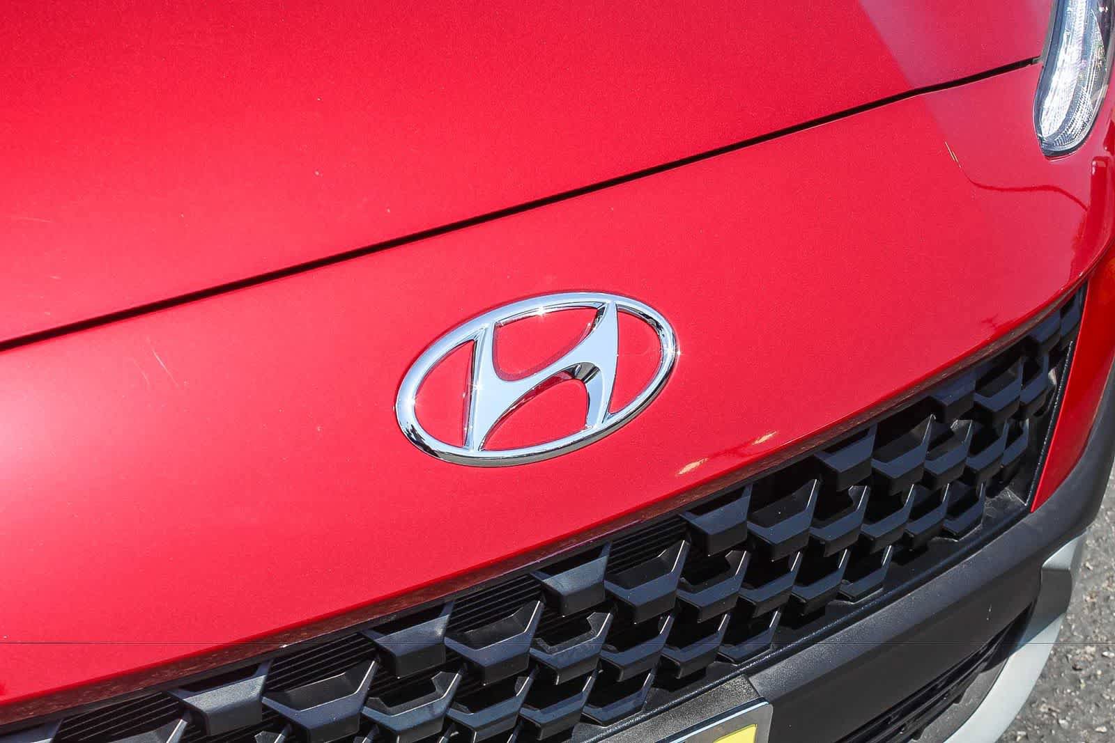 Certified 2023 Hyundai Kona SE AWD/4WD image 17