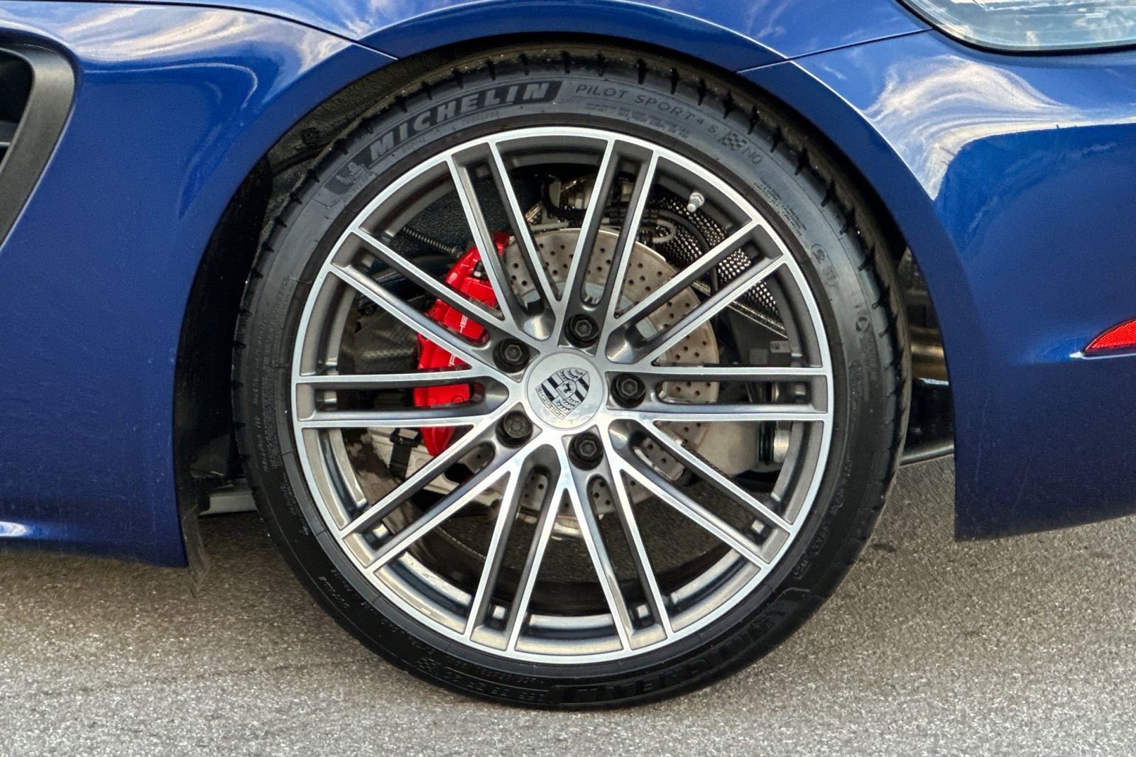 Used 2024 Porsche 718 Cayman S image 42