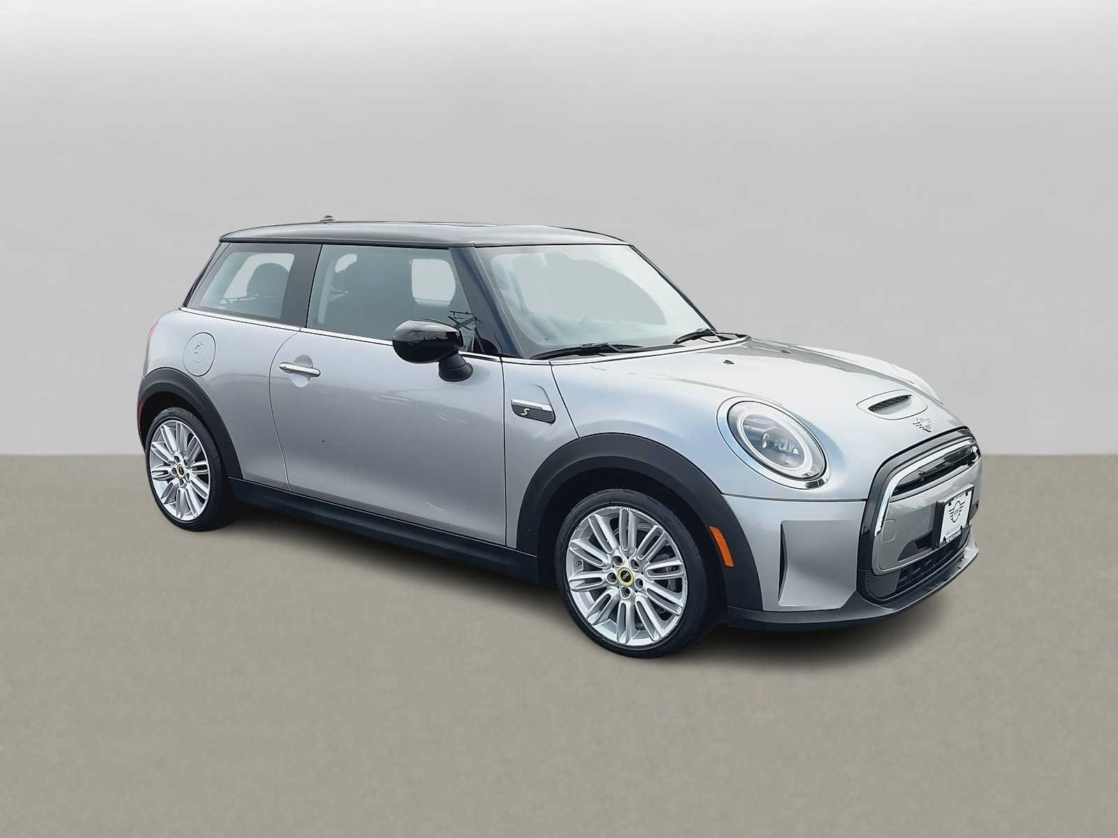 Used 2024 MINI Cooper SE w/ Signature Upholstery Package FWD image 2