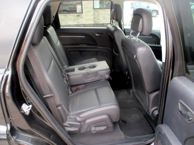 Used 2010 Dodge Journey R/T w/ Convenience Group II image 9