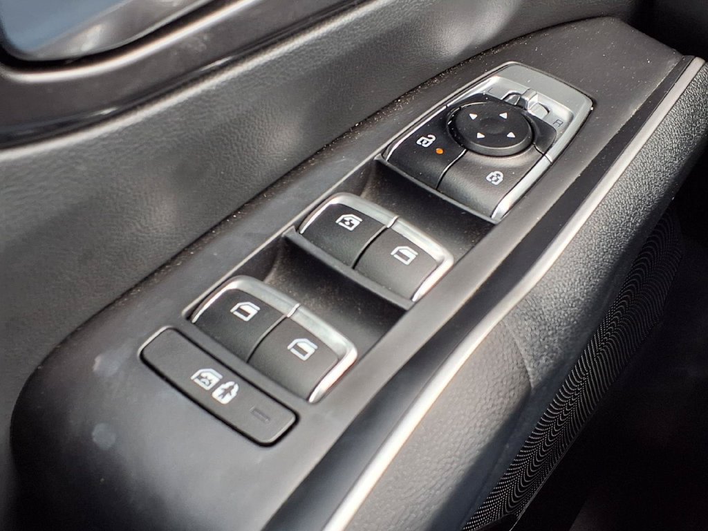 Used 2025 Kia Sorento S AWD/4WD image 17