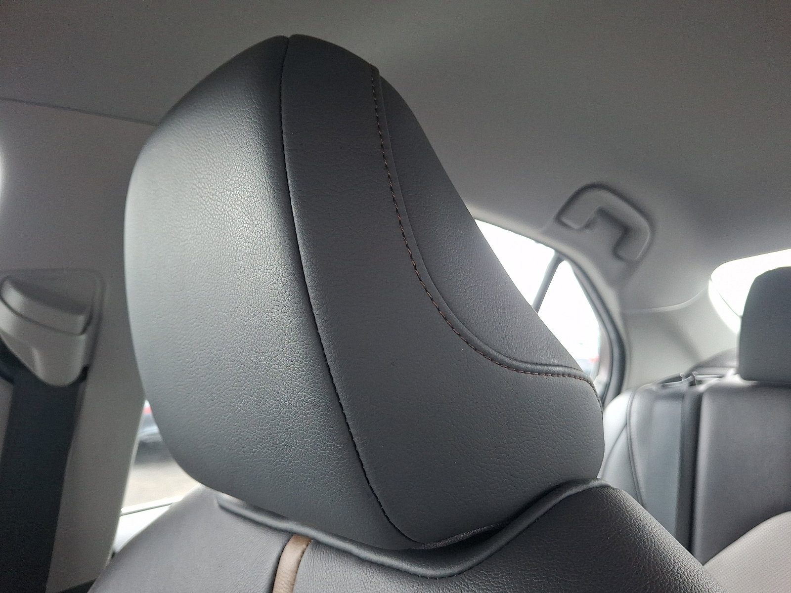 Used 2020 Toyota Camry XLE FWD image 13